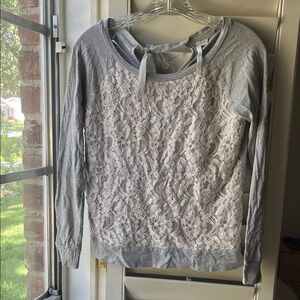 4/$25 SALE LC Lauren Conrad Gray and Cream Lace Top Small